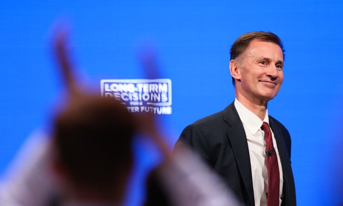 Chancellor Jeremy Hunt explained that according to the Institute for Fiscal Studies, the Treasury accumulates £1.4 billion in savings for each 1% reduction in benefits below the inflation rate.